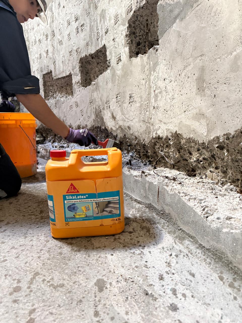 SIKA LATEX - Puente Adherencia en Lechada o Mezcla, Bid 4,5Lts